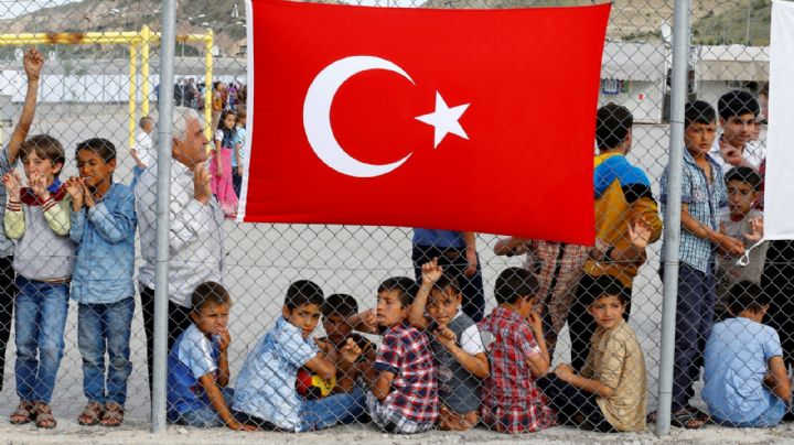 Europa promete ayudar a Turquía para enfrentar la crisis de refugiados