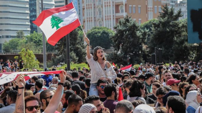 Fuertes protestas en el Líbano ante la creciente crisis económica que golpea al país