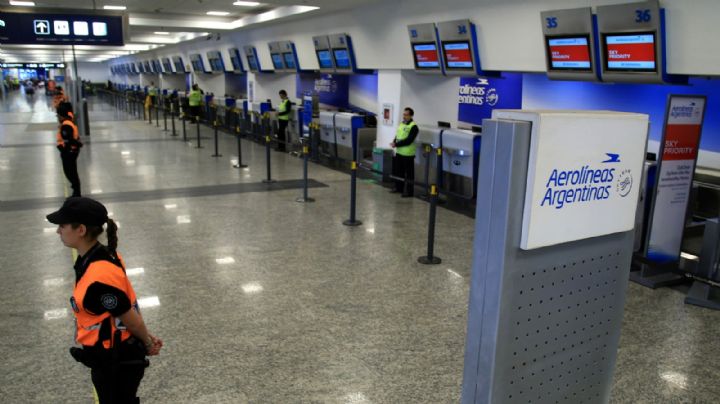 Aerolíneas Argentinas vuelve a volar de manera frecuente a EEUU tras la flexibilización del cepo