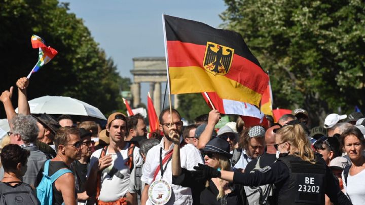 Protestas contra las restricciones en Alemania: detuvieron al menos a 500 personas en Berlín