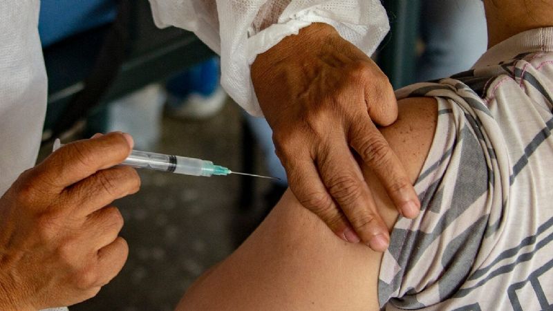 Combinación de vacunas: los ministros de Salud del país destacan que tiene más del 80% de adhesión