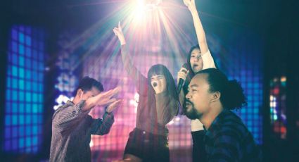 China prohibirá que en los karaokes se canten canciones que atenten contra la seguridad nacional