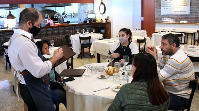A pesar de las flexibilizaciones, los gastronómicos de Neuquén están en un 50 % de su actividad