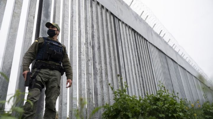 Grecia se niega a recibir a los refugiados afganos y construye un muro fronterizo