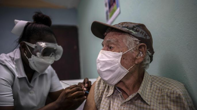 Cuba dejará de usar solamente sus vacunas en la campaña contra el coronavirus: sumará una china