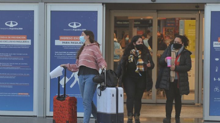 Vuelos desde el exterior: el Gobierno aumenta el cupo de personas que pueden ingresar al país
