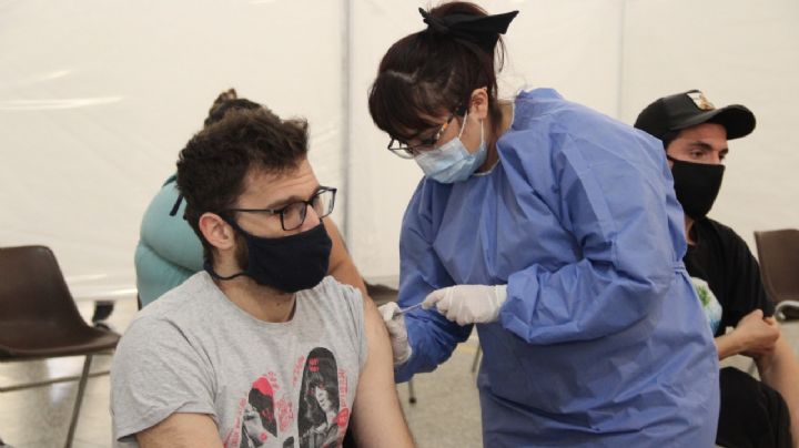 Más vacunas para Neuquén: este miércoles llegan segundas dosis de AstraZeneca a la provincia