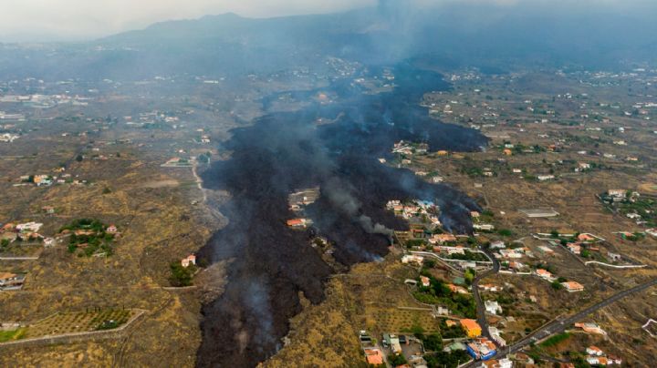 Impresionantes imágenes de dron muestran la devastación del volcán en La Palma