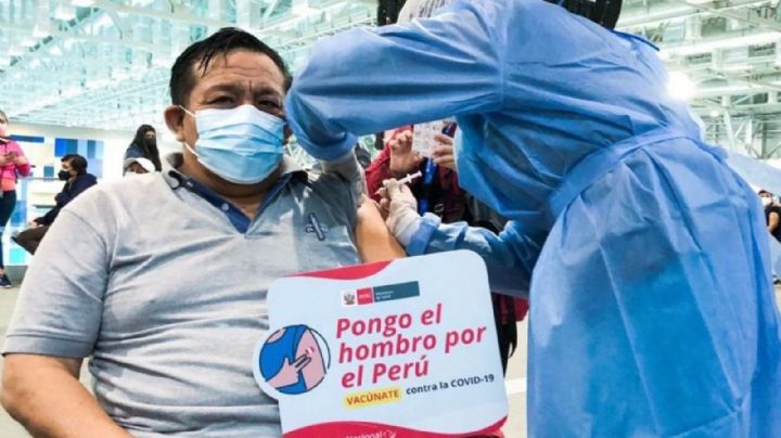 Perú acelera su campaña de vacunación tras la aparición de la variante Delta Plus