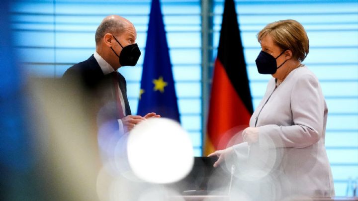 Angela Merkel y su candidato felicitaron a Olaf Scholz por su "éxito electoral"