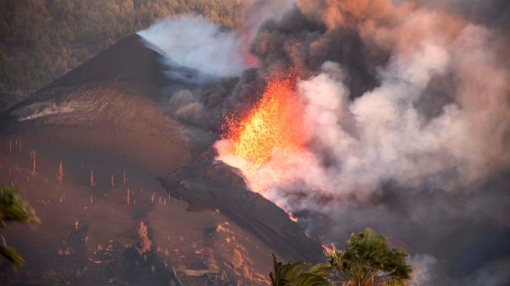 La lava del volcán de La Palma ya ganó más de 17 hectáreas al mar: increíbles imágenes