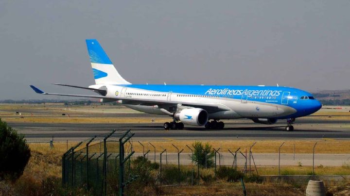 Las cancelaciones de Aerolíneas Argentinas afectan a vuelos de Neuquén y Bariloche