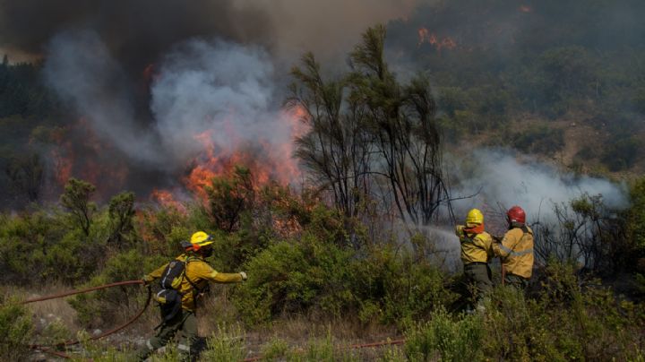 Incendio en Bariloche: el fuego avanza con gran magnitud y ya consumió cerca de 5.500 hectáreas