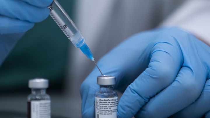 Se buscan voluntarios: Pfizer comenzó los ensayos clínicos de su vacuna contra la variante Ómicron