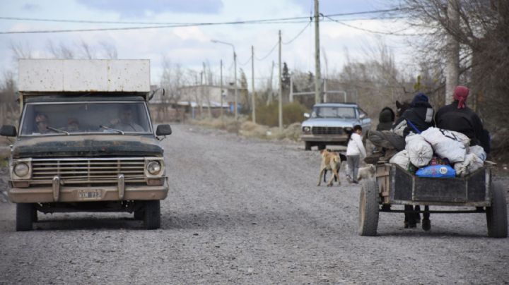 Vecinos de la Colonia Rural Nueva Esperanza cortan la Ruta 22 por falta de agua