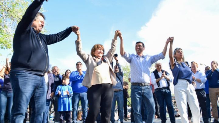 Con críticas hacia Figueroa la lista Azul del MPN presentó sus candidatos a la interna partidaria