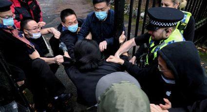Analizan echar del Reino Unido a los diplomáticos chinos que se pelearon en Manchester