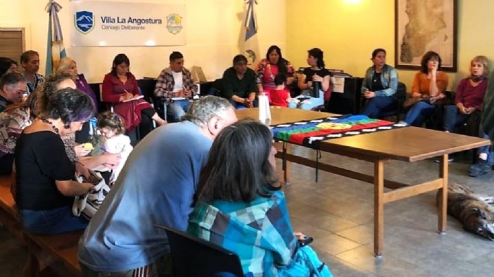 Villa La Angostura: el intendente no asistió a la “Mesa por la Paz Social” con comunidades mapuches