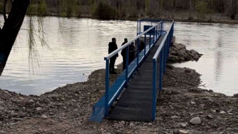 Denuncian la contaminación en el río Neuquén en la Justicia Federal