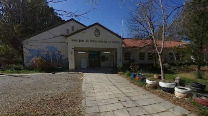 La Escuela Rural 142 denunció que el club Cipolletti les cerró las puertas