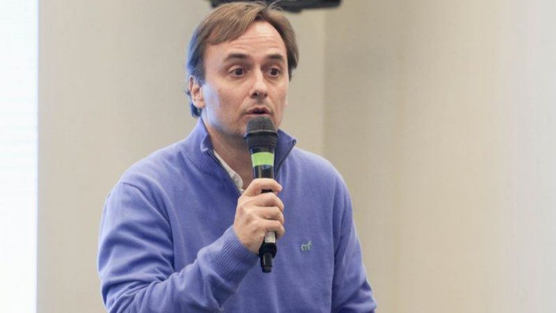 Juan Peláez contra la tarifaria de Gaido: el superávit “es a costa de exprimir a los contribuyentes"