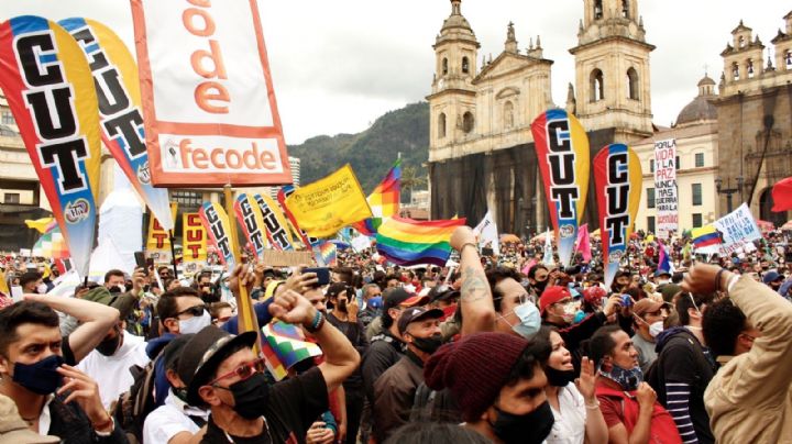 El presidente de Colombia pide liberar a los presos del estallido social del 2021