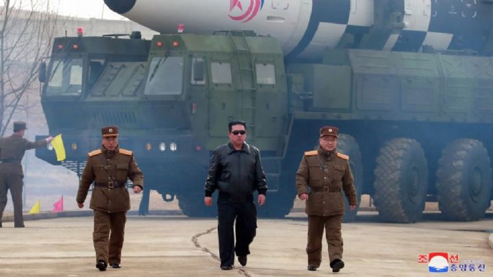 Con lentes de sol y chaqueta de cuero: el video hollywoodense de Kim Jong Un y su nuevo misil