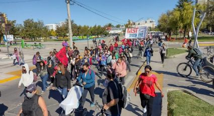 Organizaciones sociales iniciaron un acampe de 48 horas en el centro de Neuquén