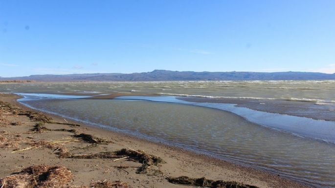 Todavía no apareció el niño de cuatro años que se perdió en un lago de Chubut