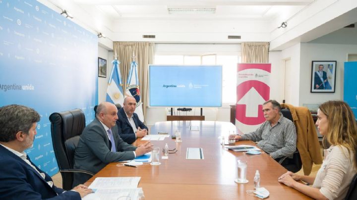 Javier Bertoldi se reunió con el ministro de Transporte, Alexis Guerrera