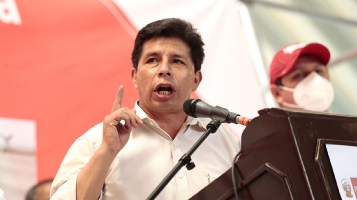 El Congreso de Perú aprobó una moción que exhorta al presidente Pedro Castillo a renunciar
