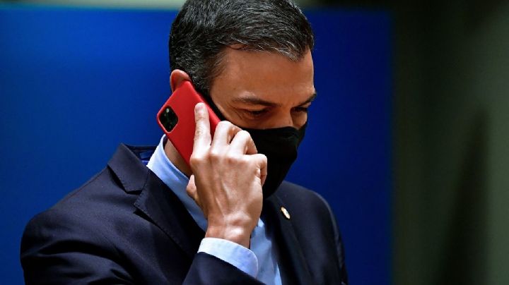Escándalo en España: el teléfono del presidente del Gobierno fue espiado con el programa Pegasus