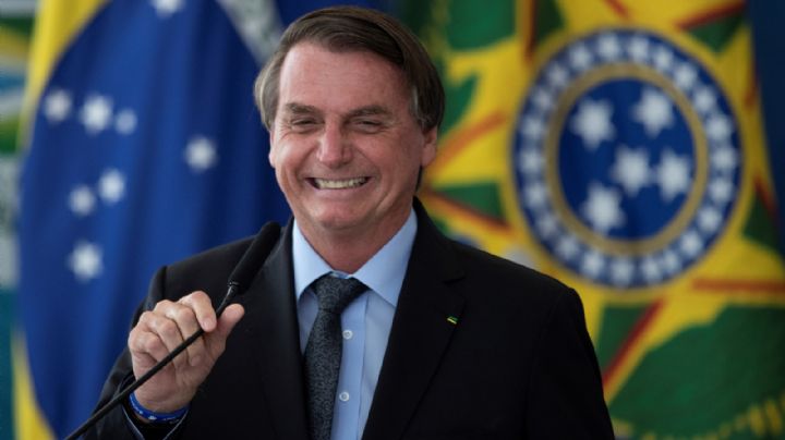 Jair Bolsonaro volvió a defender la portación de armas para “vivir en paz y alegría”