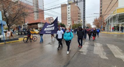 Los trabajadores tercerizados de Salud se movilizaron en Neuquén