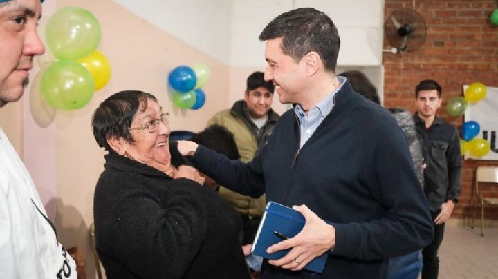 El cuaderno azul del que no se separa nunca el vicegobernador Koopmann