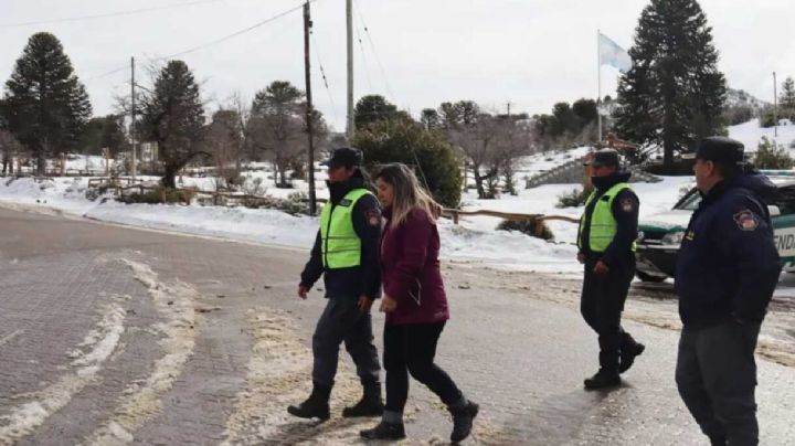 Rescataron a dos agentes de Seguridad Vial en Villa Pehuenia