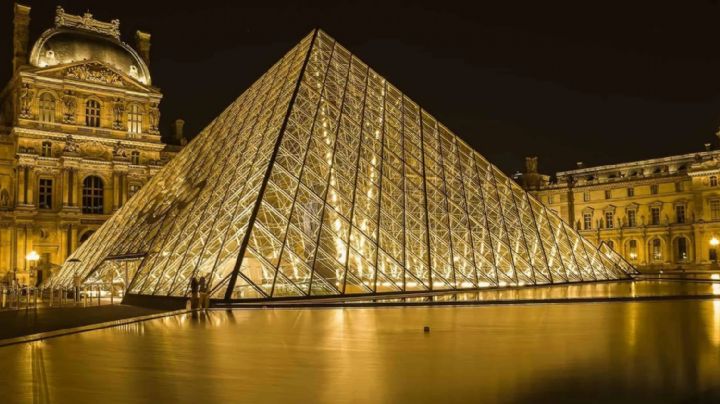 Versalles y el Louvre copian a la Torre Eiffel: se apagarán por la crisis energética en Francia