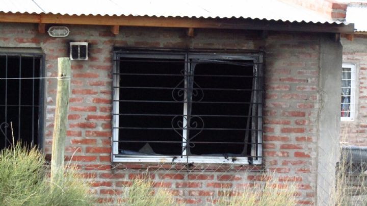 Trágico incendio de una vivienda: murió un bebé, el padre y la madre embarazada fue operada