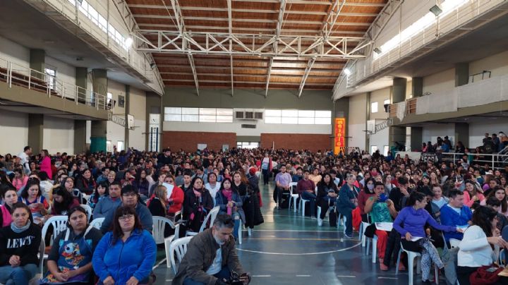 "Que se guarde la amenaza para la gilada" respondieron los docentes de Neuquén a Llancafilo