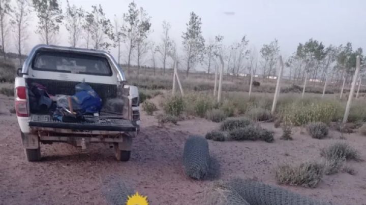 La Policía del Neuquén secuestró cuatro rollos de alambrado y una camioneta en la meseta