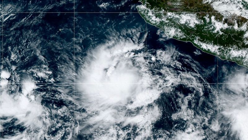 La tormenta tropical Orlene se aproxima a la costa oeste de México