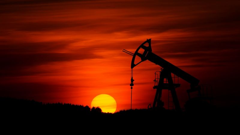Petróleo: cayó un 38% desde su máximo de 2022 y encara un periodo negativo