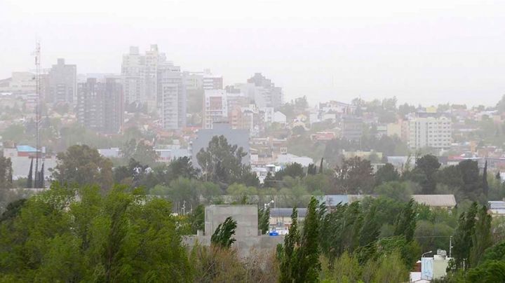 Clima en Neuquén: el lunes se mantiene el viento y en la cordillera lloverá en alta montaña