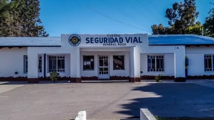 Un neuquino fue detenido en Roca por manejar ebrio y golpear a un Policía