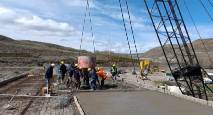 Empezó el hormigonado del nuevo puente de La Rinconada: la obra tiene un avance del 80 por ciento