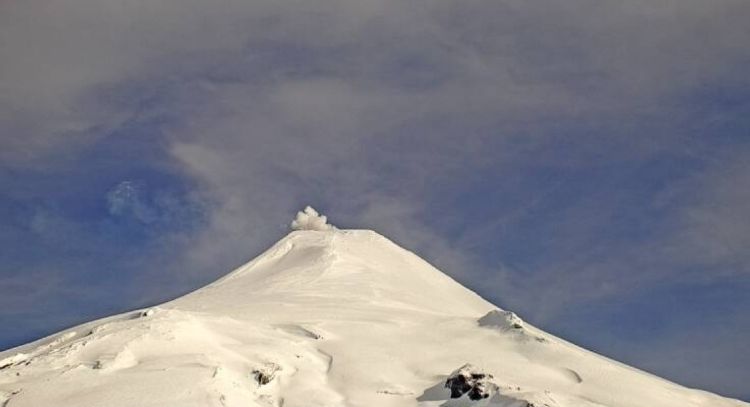 Volcán Villarrica: se renovó el alerta naranja y no se descartan avalanchas mixtas