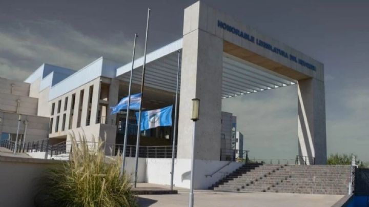Rolando Figueroa asumirá como nuevo gobernador de Neuquén: cómo será el acto protocolar