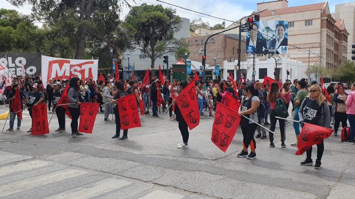 Unidad Piquetera volvió a las calles para rechazar un nuevo recorte de los programas sociales