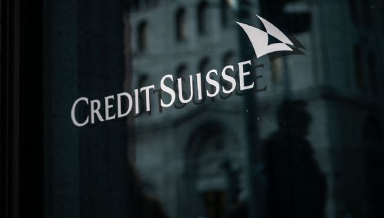 El segundo banco más grande de Suiza alcanza las acciones más bajas en toda su historia