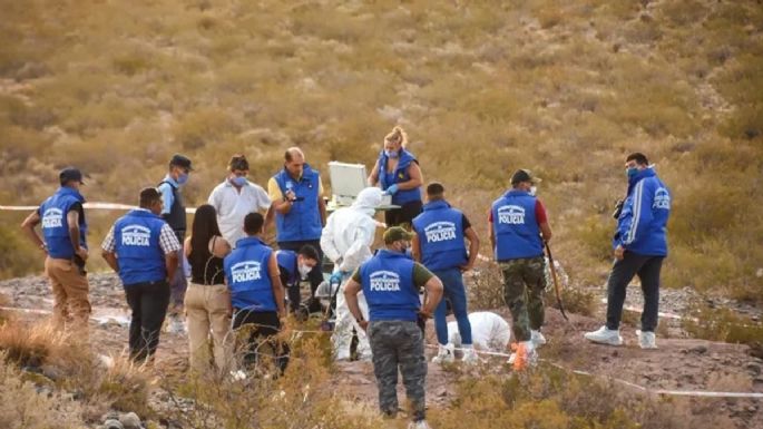 Femicidio: El cuerpo hallado en la meseta pertenece a una neuquina desaparecida hace cinco meses